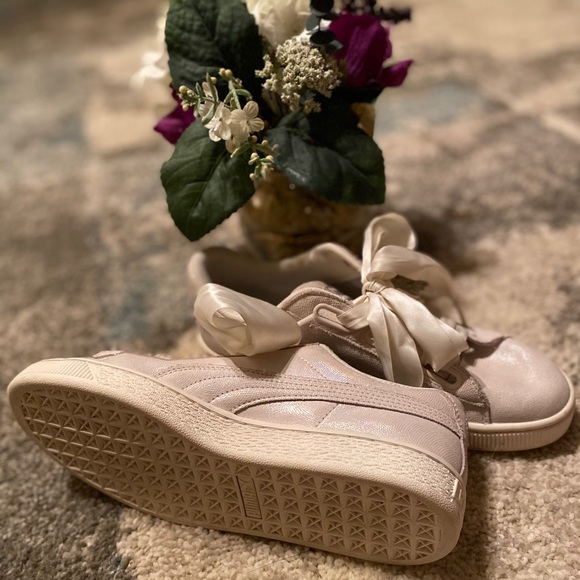 Puma basket heart shoes - Picture 2 of 3